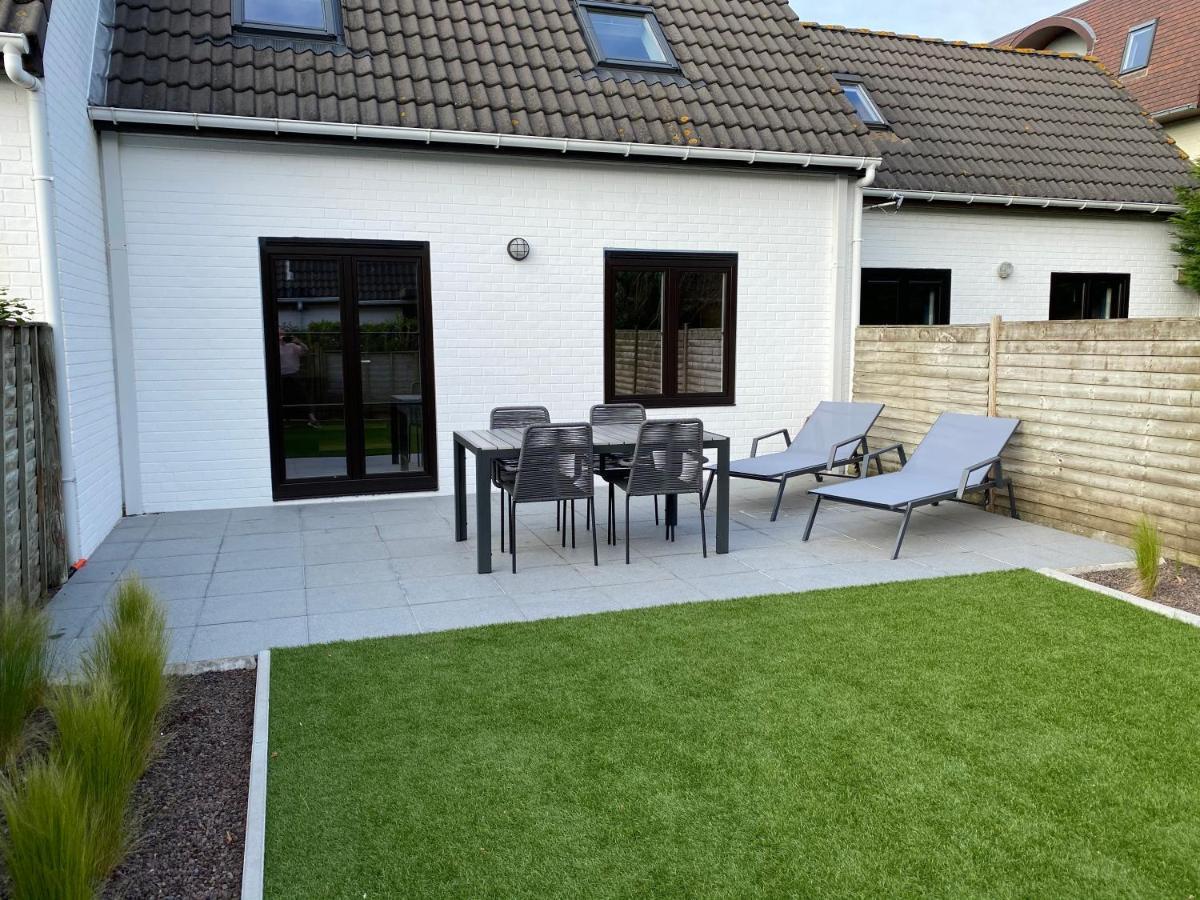 Hotel Zeepark Zeewind Bredene Exterior foto