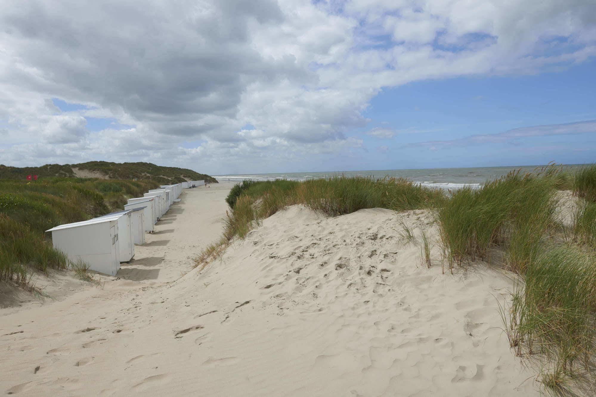 Hotel Zeepark Zeewind Bredene Exterior foto